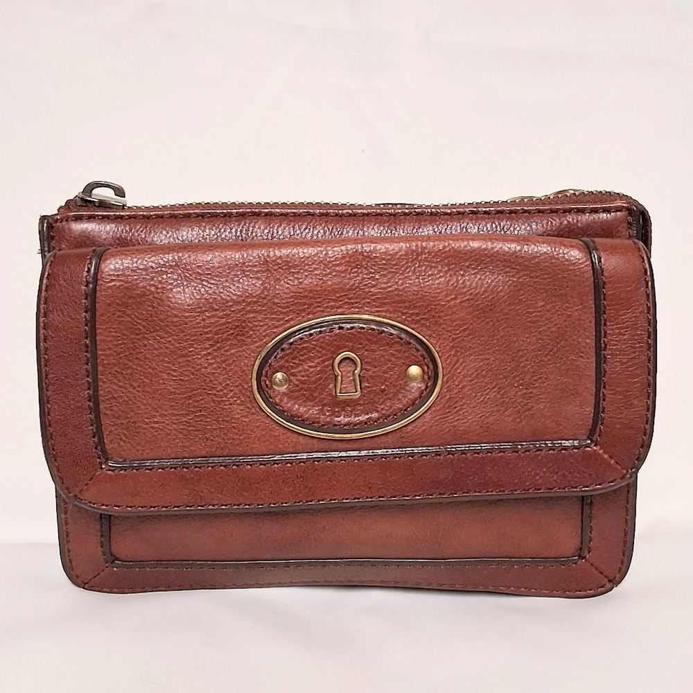Fossil Vintage Brown Leather Crossbody Bag with Gold Accent
